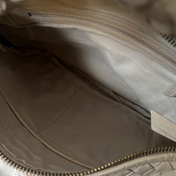 Genuine Leather Top Knot handbag - Picture 5 of 5